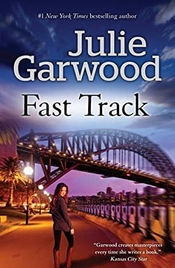 Fast Track (Buchanan-Renard 12) by Julie Garwood